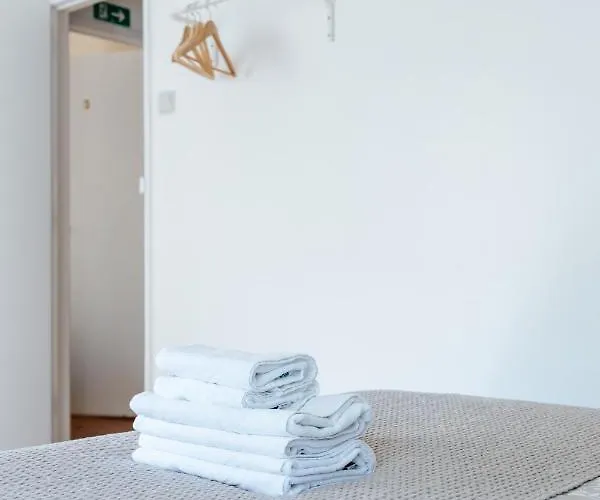 Daniela's Central 206