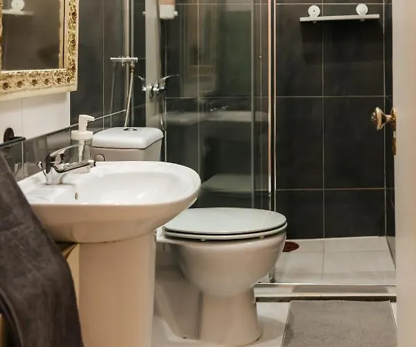 Daniela's Central 206 *