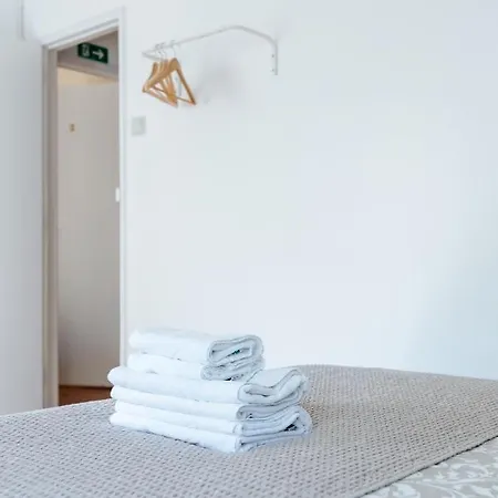 Daniela's Central 206